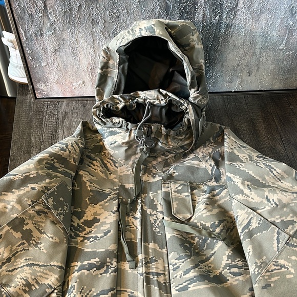 Propper international, all purpose environmental camouflage parka. - Picture 3 of 10